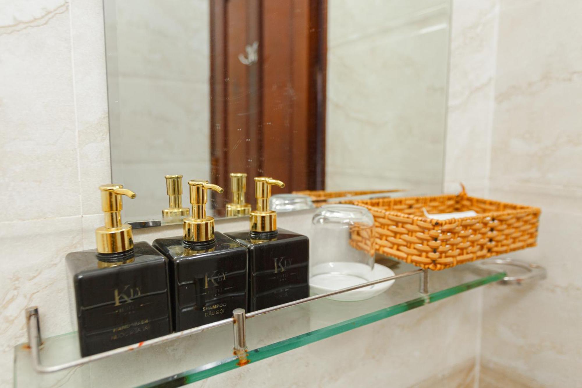 Kly Hotel Хюэ Экстерьер фото